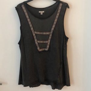 Ecote Gray Tank Top w/ mesh detail. Size L